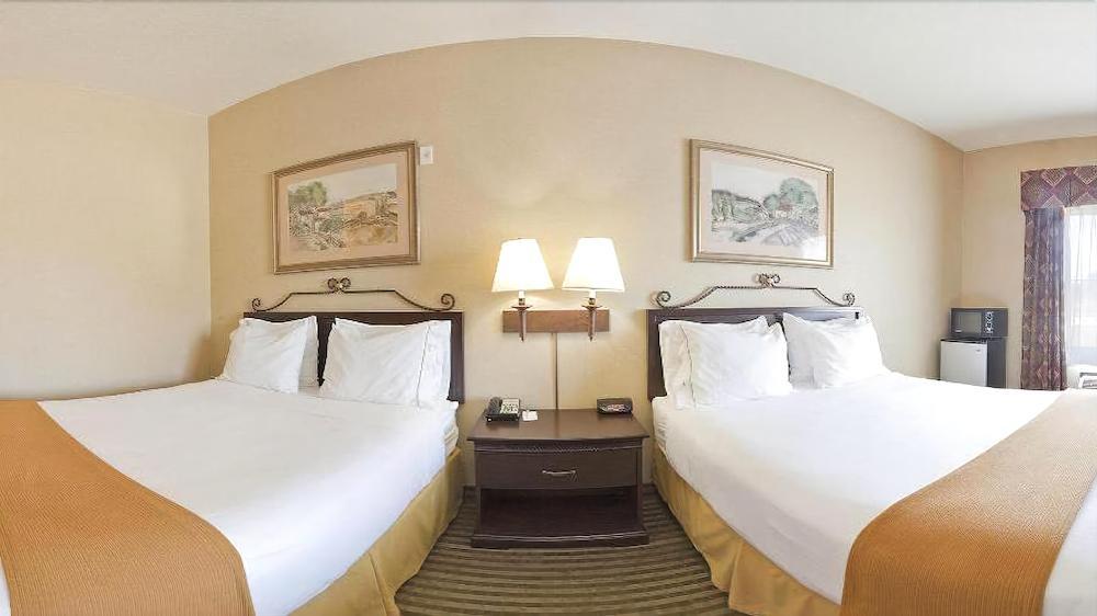 Holiday Inn Express Hotel & Suites Marina By Ihg Екстериор снимка