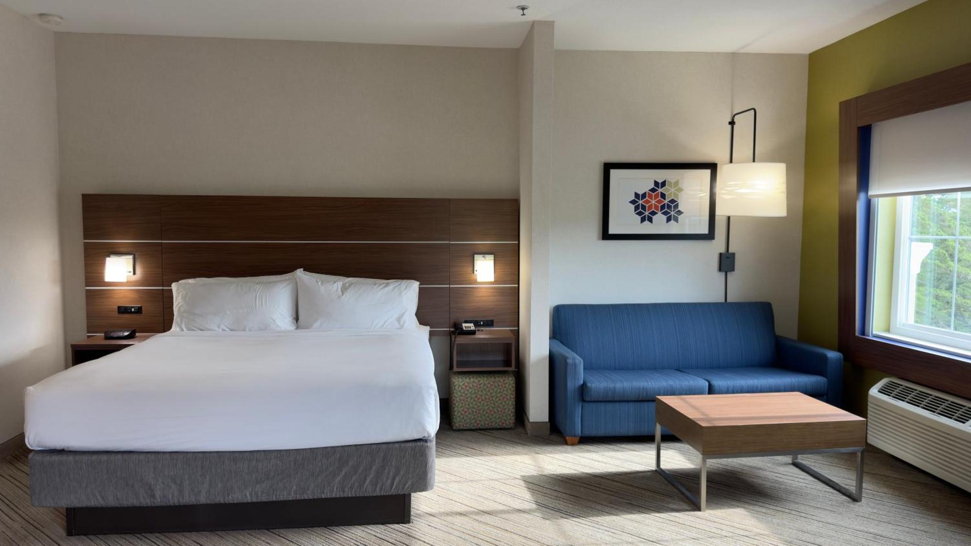 Holiday Inn Express Hotel & Suites Marina By Ihg Екстериор снимка