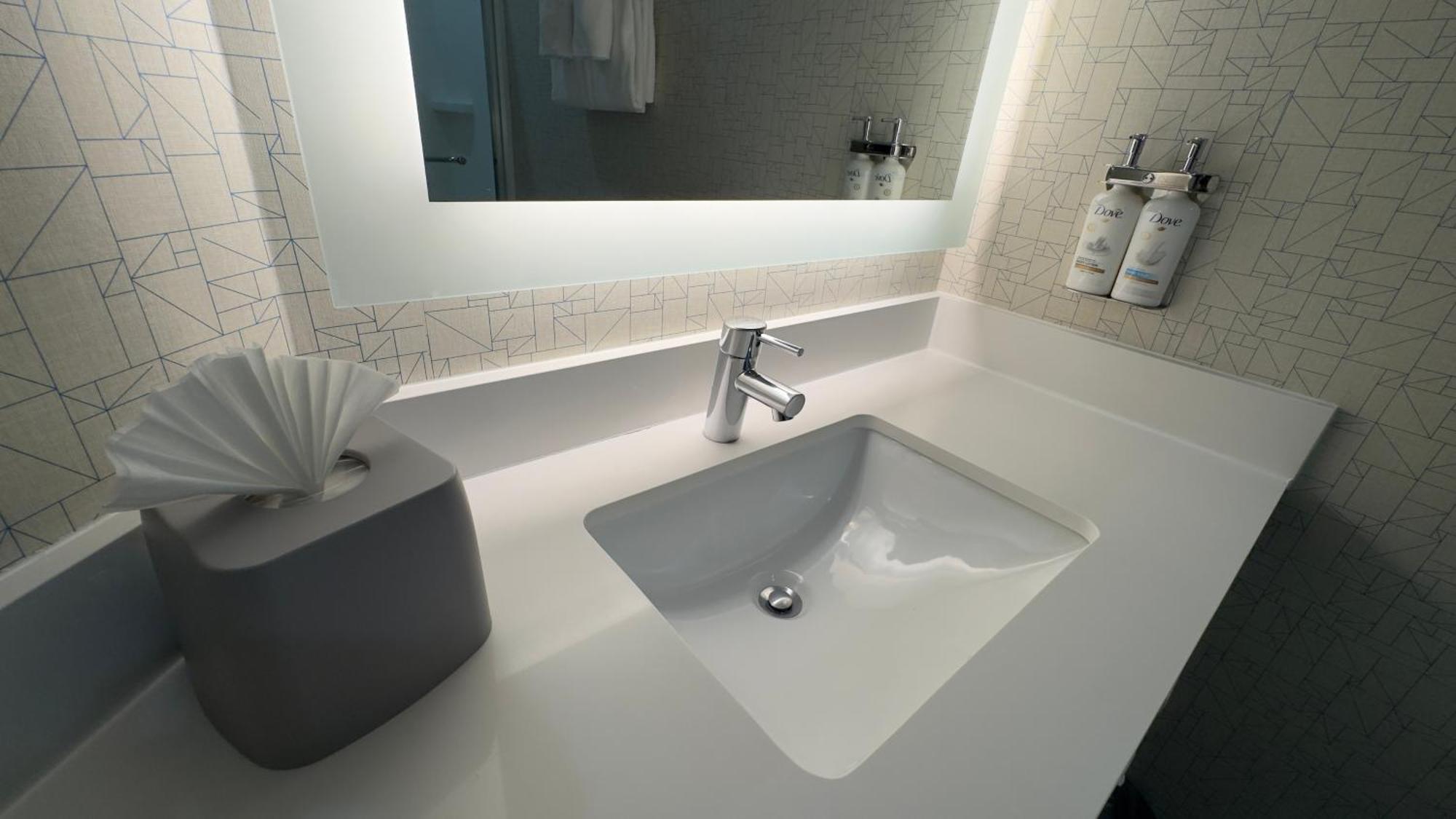 Holiday Inn Express Hotel & Suites Marina By Ihg Екстериор снимка